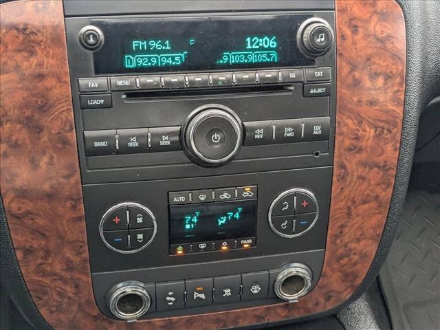 used 2007 Chevrolet Avalanche car, priced at $9,995