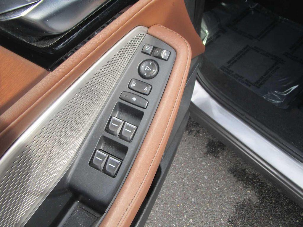 used 2023 Acura MDX car, priced at $39,658