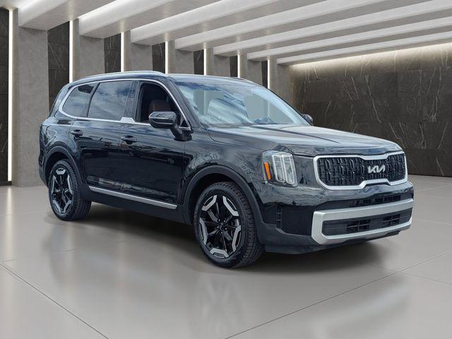 used 2024 Kia Telluride car, priced at $30,872