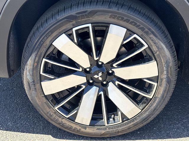 new 2026 Mitsubishi Outlander car, priced at $40,440
