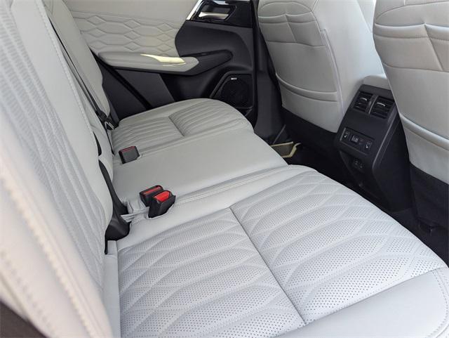 new 2025 Mitsubishi Outlander car, priced at $41,625