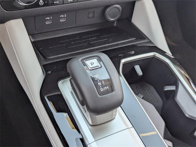 new 2025 Mitsubishi Outlander car, priced at $41,625