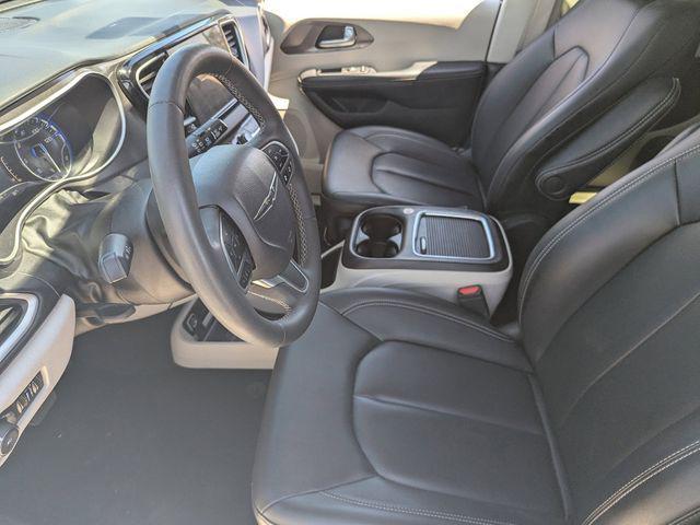 used 2024 Chrysler Pacifica car, priced at $25,986