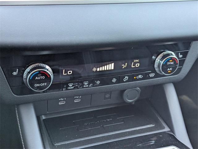 new 2025 Mitsubishi Outlander car, priced at $42,485