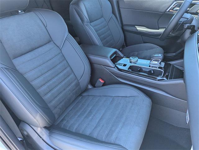 new 2025 Mitsubishi Outlander car, priced at $42,485