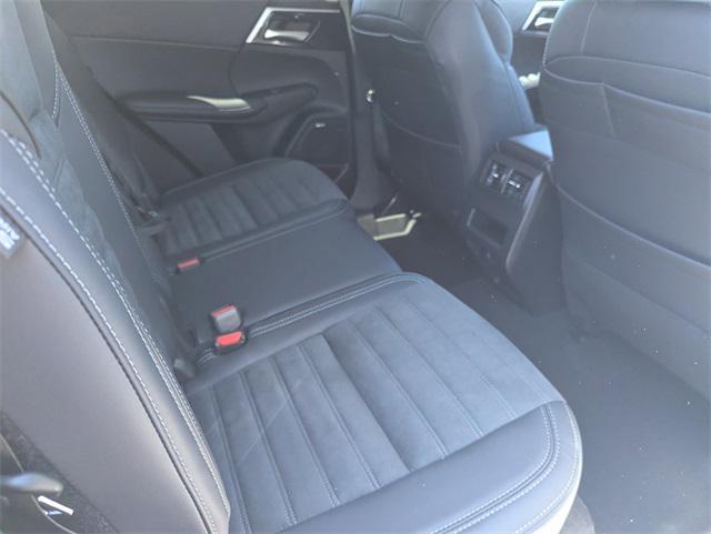 new 2025 Mitsubishi Outlander car, priced at $42,485