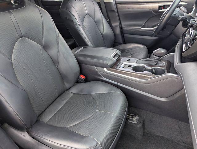 used 2021 Toyota Highlander car, priced at $28,447