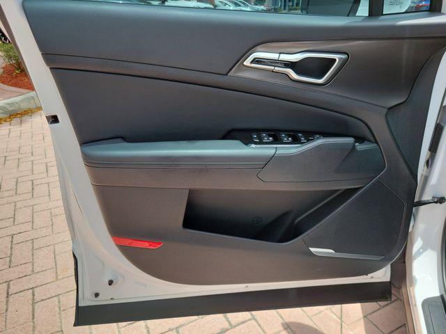 used 2025 Kia Sportage car, priced at $25,987