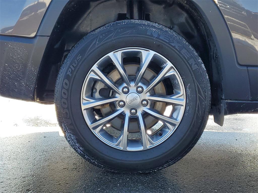 used 2022 Jeep Cherokee car, priced at $21,730