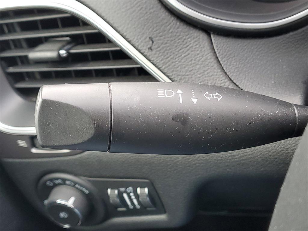 used 2020 Jeep Cherokee car, priced at $15,995