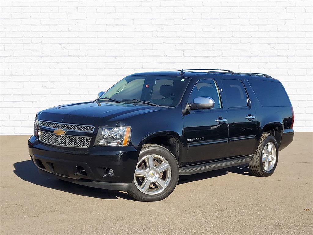 used 2014 Chevrolet Suburban car, priced at $10,300