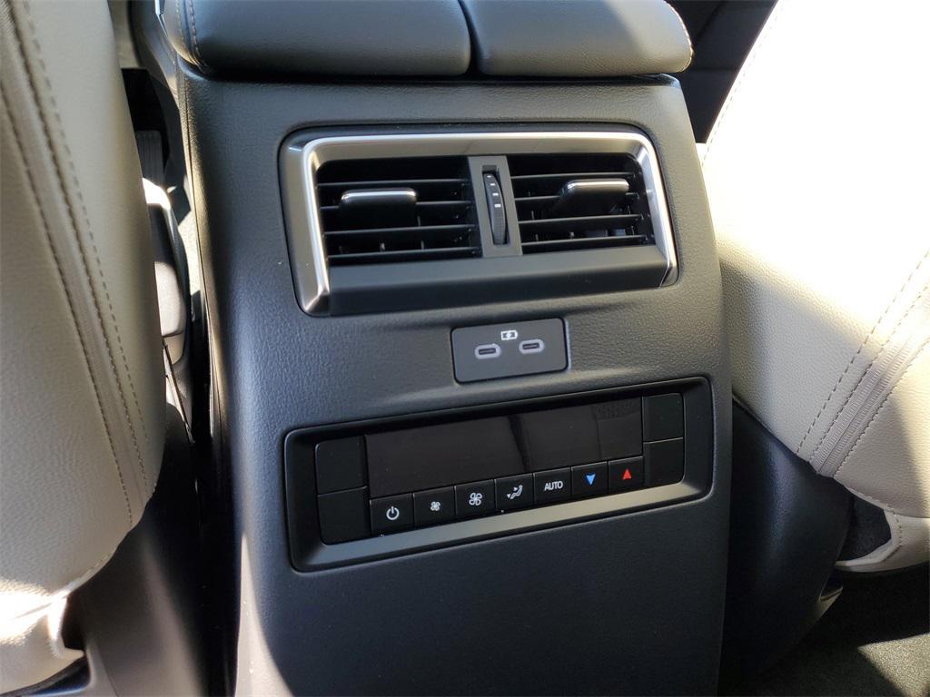 new 2025 Mazda CX-70 PHEV car, priced at $53,891