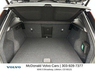 new 2025 Volvo XC40 car, priced at $34,530