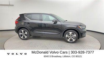 new 2025 Volvo XC40 car, priced at $34,530