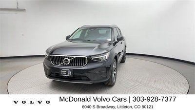 new 2025 Volvo XC40 car, priced at $34,530