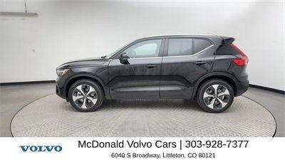 new 2025 Volvo XC40 car, priced at $34,530