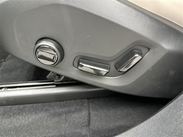 new 2025 Volvo XC90 car, priced at $65,511