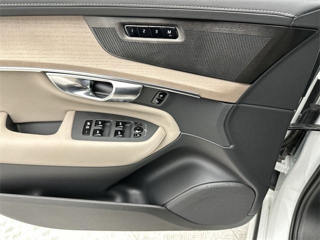 new 2025 Volvo XC90 car, priced at $65,511