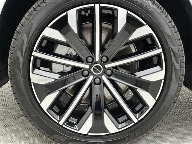 new 2025 Volvo XC90 car, priced at $65,511