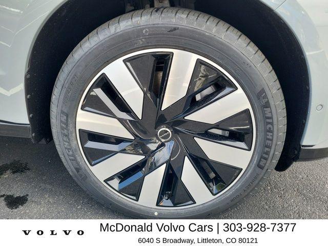 new 2025 Volvo EX90 car, priced at $82,073