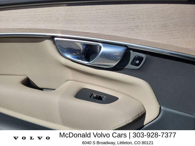 new 2025 Volvo XC90 car, priced at $55,521