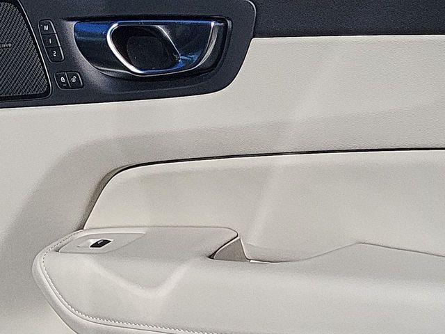 new 2026 Volvo XC60 car, priced at $63,935