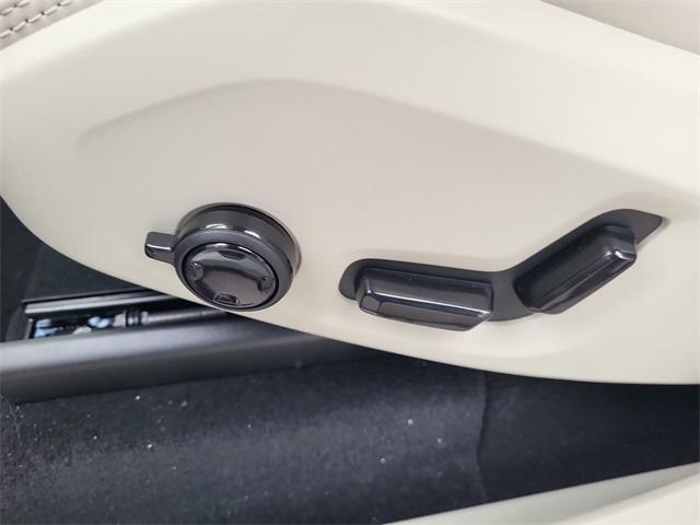 new 2025 Volvo XC90 car, priced at $76,054