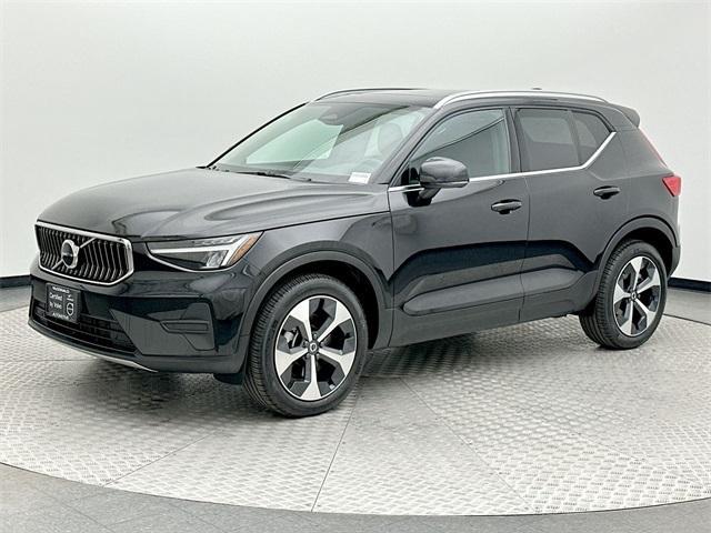 new 2025 Volvo XC40 car, priced at $37,811