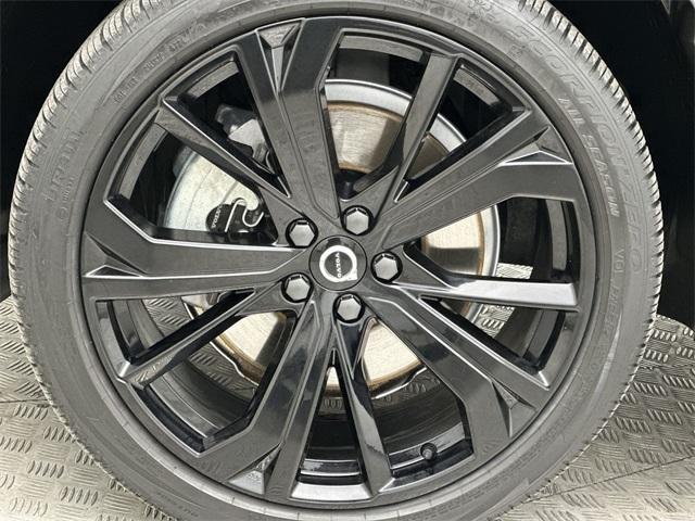 used 2022 Volvo XC60 Recharge Plug-In Hybrid car, priced at $37,389