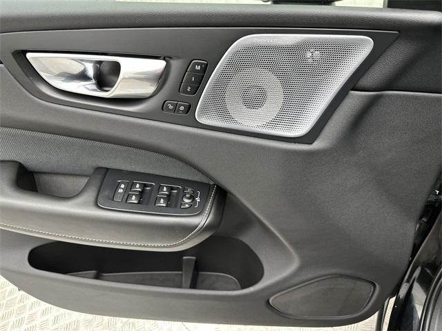 used 2022 Volvo XC60 Recharge Plug-In Hybrid car, priced at $37,389