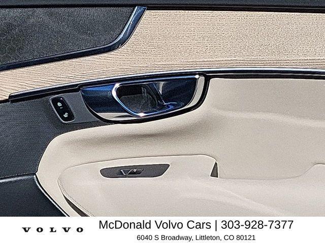 new 2025 Volvo EX90 car, priced at $82,576