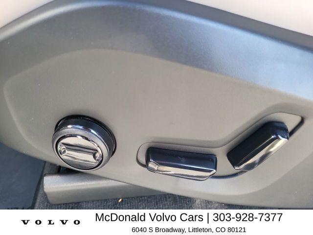 new 2025 Volvo EX90 car, priced at $82,576