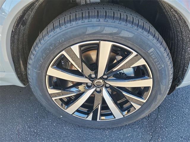 new 2025 Volvo EX90 car, priced at $86,349