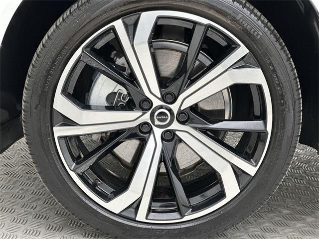 used 2025 Volvo XC60 Plug-In Hybrid car, priced at $53,559