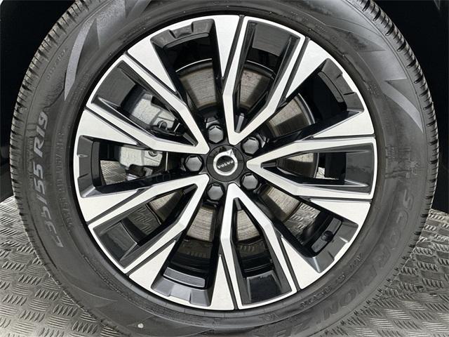 new 2025 Volvo XC60 car, priced at $39,489