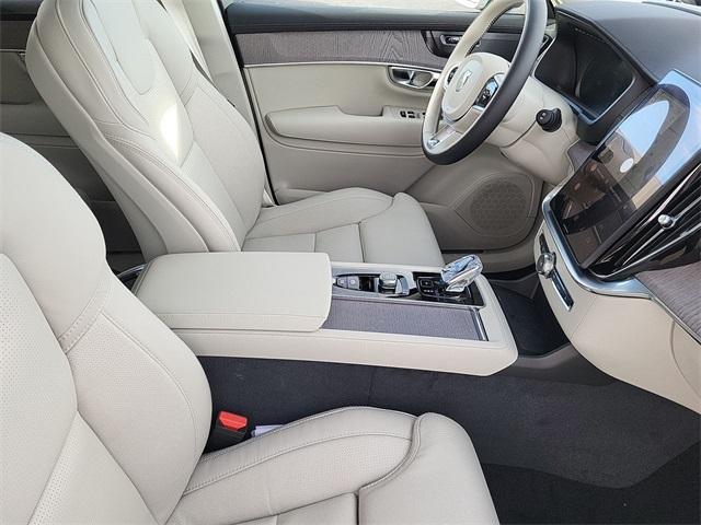 new 2026 Volvo XC90 car, priced at $75,155