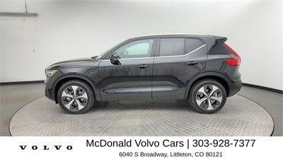 new 2025 Volvo XC40 car, priced at $37,498