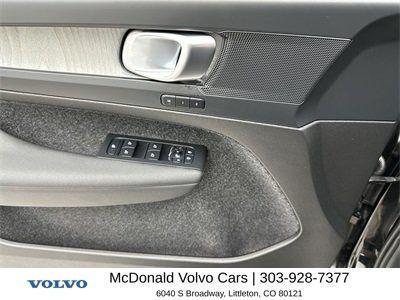 new 2025 Volvo XC40 car, priced at $37,498