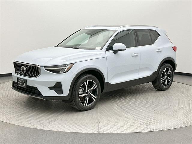 new 2025 Volvo XC40 car, priced at $37,411