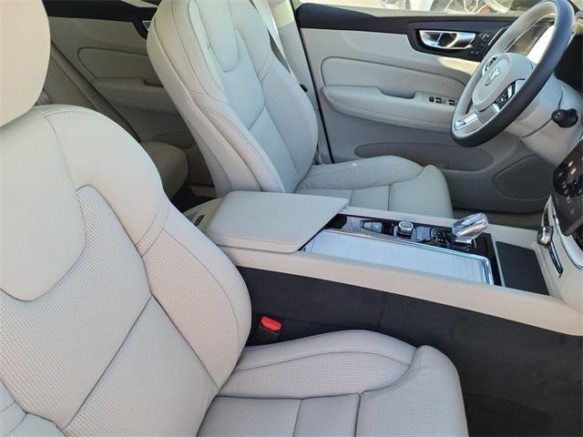 new 2026 Volvo XC60 Plug-In Hybrid car, priced at $75,235