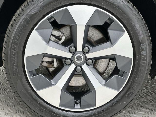 used 2025 Volvo XC40 car, priced at $33,059