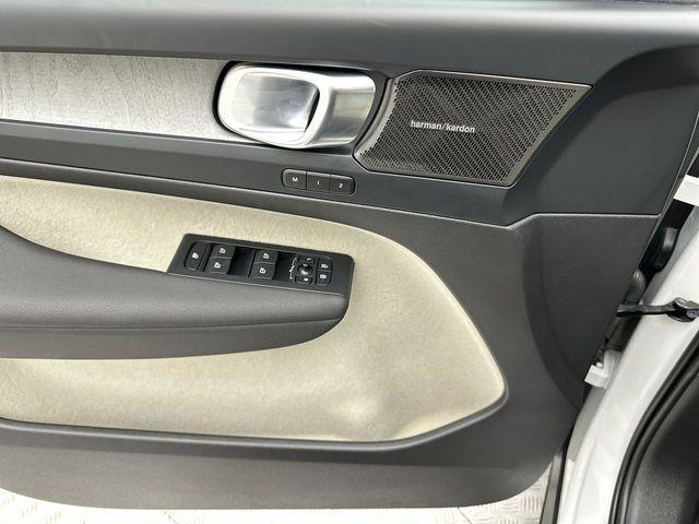 used 2023 Volvo XC40 car, priced at $37,059