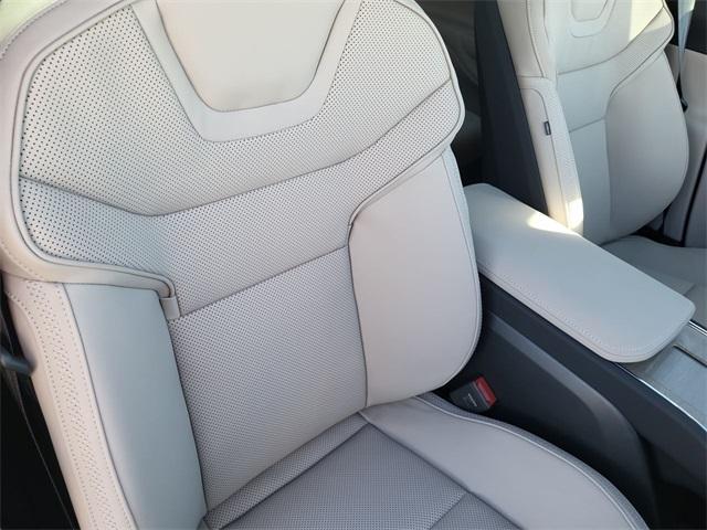 new 2025 Volvo EX90 car, priced at $86,899