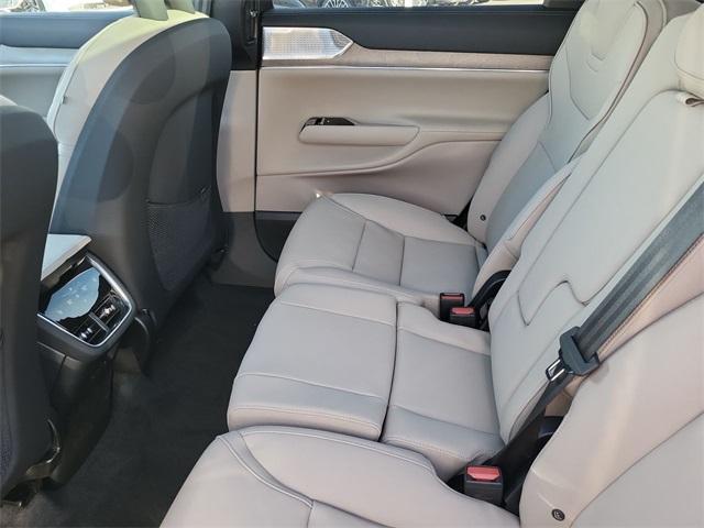 new 2025 Volvo EX90 car, priced at $86,899