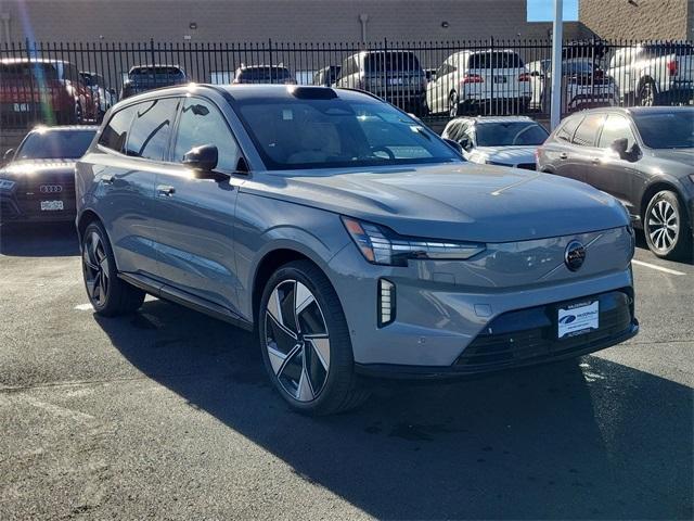 new 2025 Volvo EX90 car, priced at $86,899