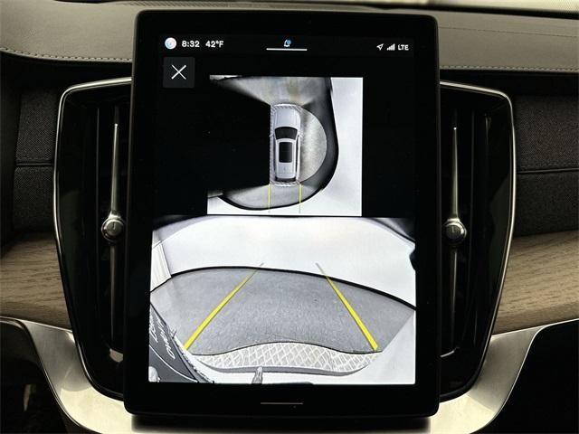new 2025 Volvo XC90 car, priced at $65,311