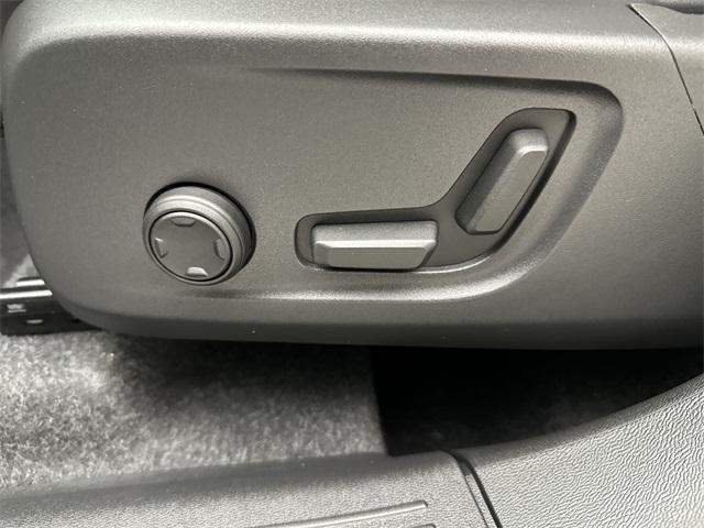 used 2025 Volvo XC40 car, priced at $30,559