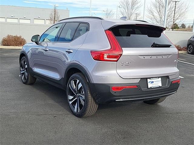 new 2026 Volvo XC40 car