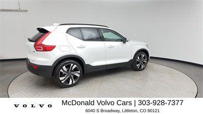 new 2025 Volvo XC40 car, priced at $38,187