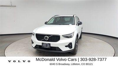 new 2025 Volvo XC40 car, priced at $38,187